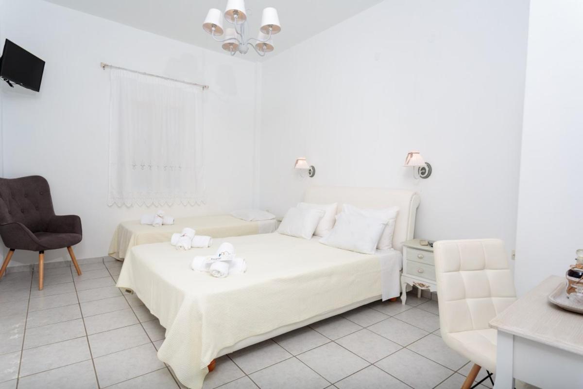 Tzane Studios & Apartments - Steps Away From Golden Beach Chrisi Akti  Buitenkant foto