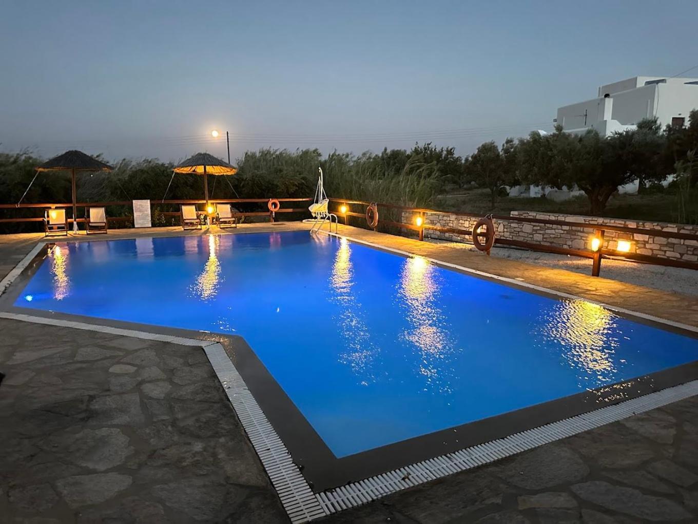 Tzane Studios & Apartments - Steps Away From Golden Beach Chrisi Akti  Buitenkant foto