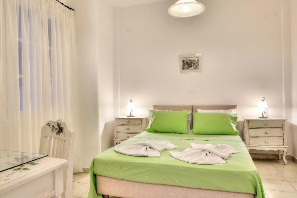 Tzane Studios & Apartments - Steps Away From Golden Beach Chrisi Akti  Buitenkant foto