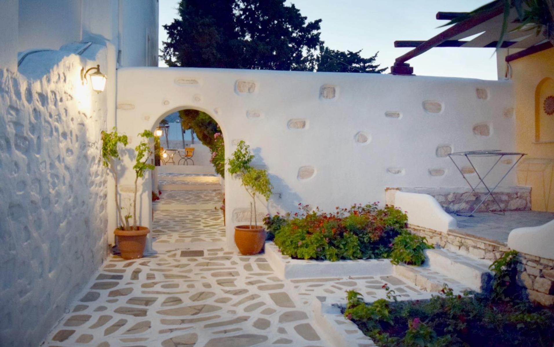Tzane Studios & Apartments - Steps Away From Golden Beach Chrisi Akti  Buitenkant foto