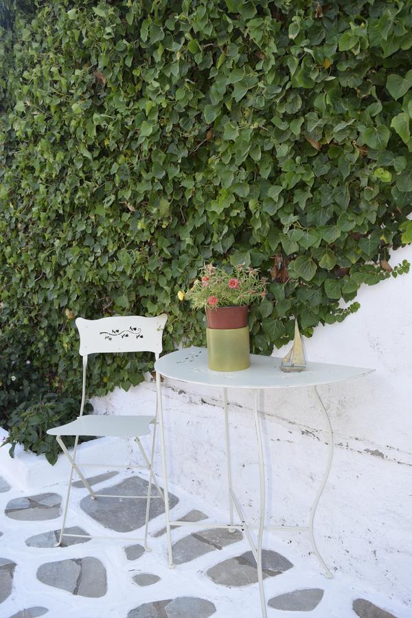 Tzane Studios & Apartments - Steps Away From Golden Beach Chrisi Akti  Buitenkant foto
